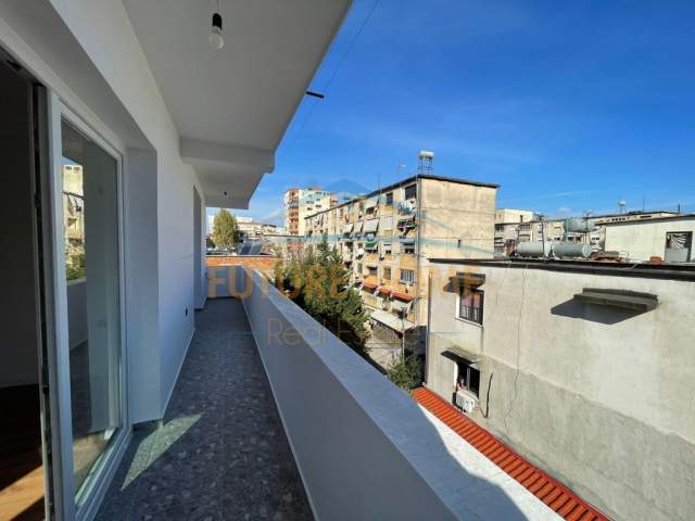 Tirane, shes apartament 2+1+A+BLK Kati 4, 115 m² 155.000 Euro (RRUGA E KAVAJES)