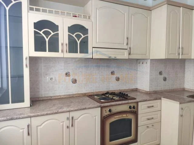 Durres, jepet me qera apartament 3+1+A+BLK Kati 9, 120 m² 450 Euro (Vollga, Durrës)