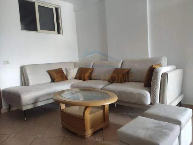Durres, jepet me qera apartament 3+1+A+BLK Kati 9, 120 m² 450 Euro (Vollga, Durrës)
