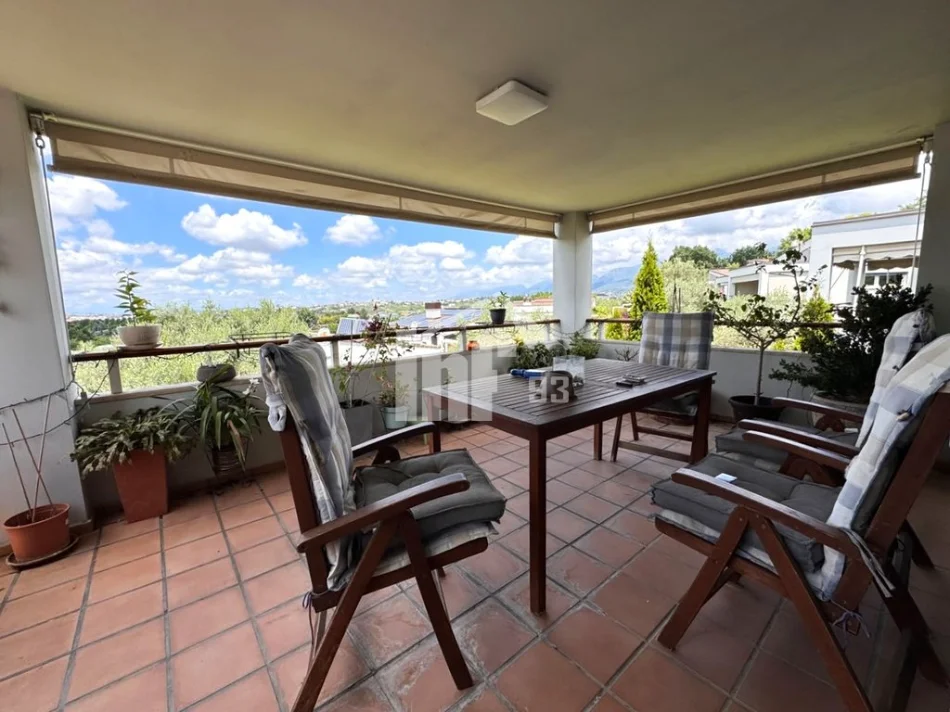 Tirane, jepet me qera Vile 2 Katshe , 249 m² 2.500 € ("LONG HILLS" RESIDENCE, 500 M NGA TEG)