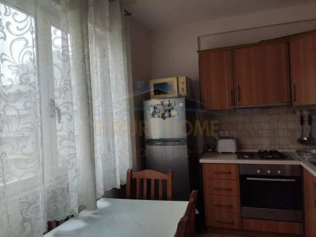 Durres, jepet me qera apartament 2+1+BLK Kati 5, 106 m² 400 Euro (Vollga)