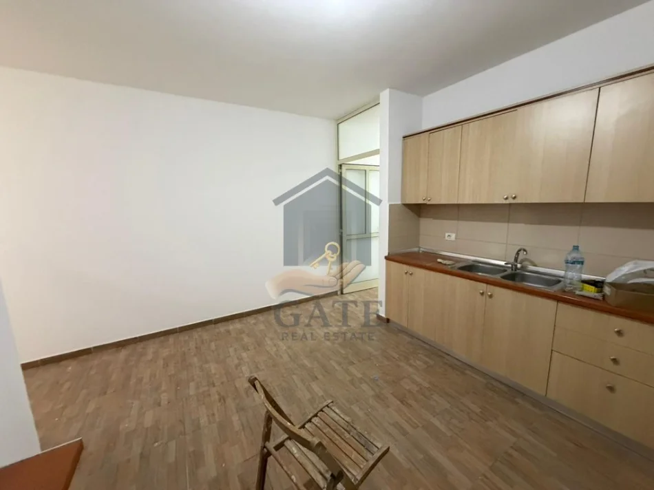 Durres, shitet apartament 2+1 Kati 5, 116 m² 137.000 € (Ish Rajoni)