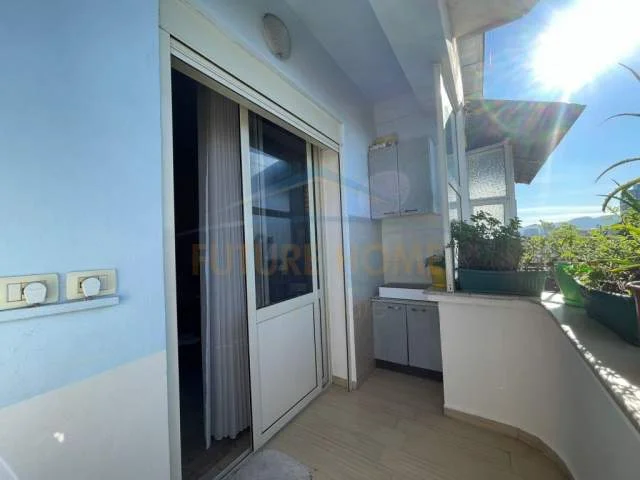 Tirane, jap me qera apartament 2+1 Kati 5, 72 m² 500 Euro (Bulevardi Zogu I)