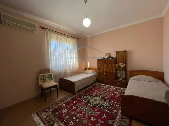 Tirane, jap me qera apartament 2+1 Kati 5, 72 m² 500 Euro (Bulevardi Zogu I)