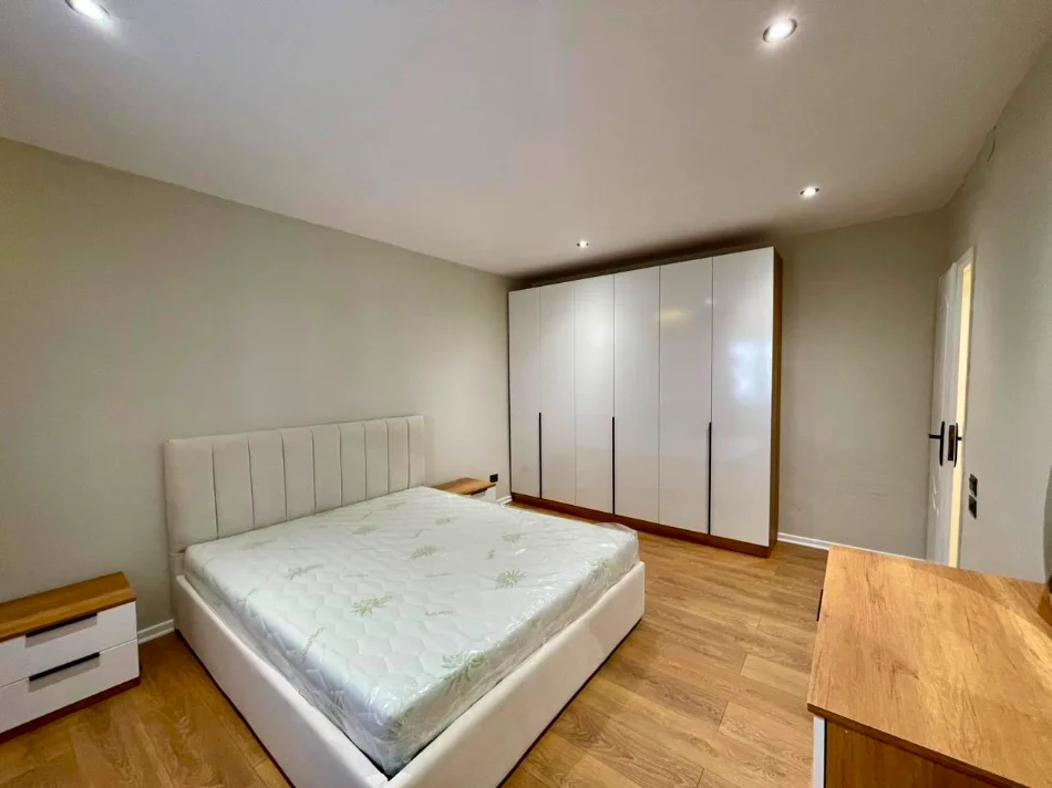 Tirane, shitet apartament 2+1 , 74 m² 145.000 € (Ali Demi)