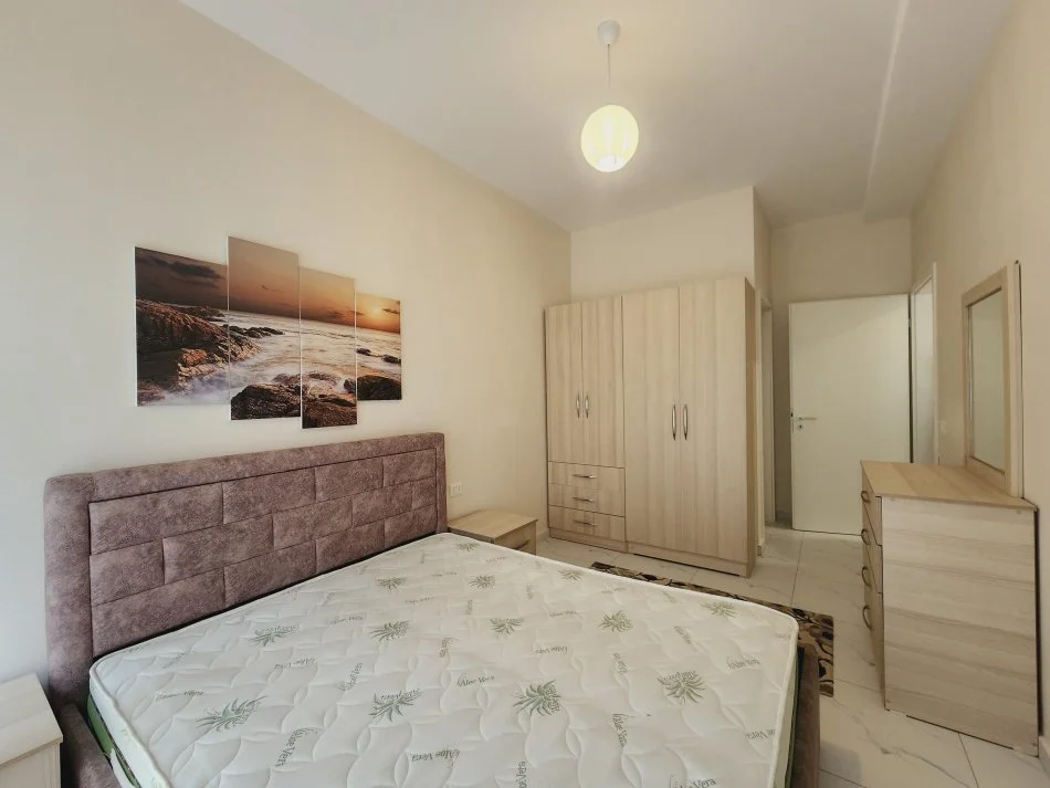 Tirane, jepet me qera , 600 € 