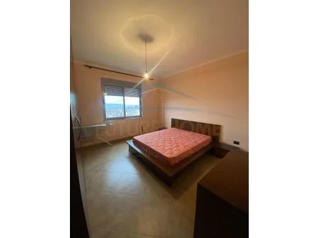 Tirane, shitet apartament 3+1 Kati 4, 136 m² 115.000 Euro (Rruga Kodra e Priftit)