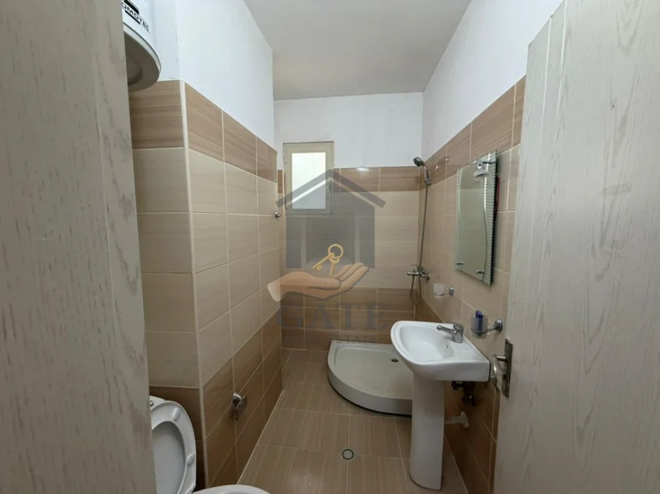 Durres, shitet apartament 2+1 Kati 5, 116 m² 137.000 € (Ish Rajoni)