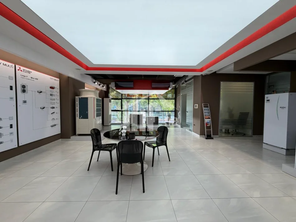 Tirane, jepet me qera ambjent biznesi , 772 m² 8.027 € (RRUGA “DRITAN HOXHA”)