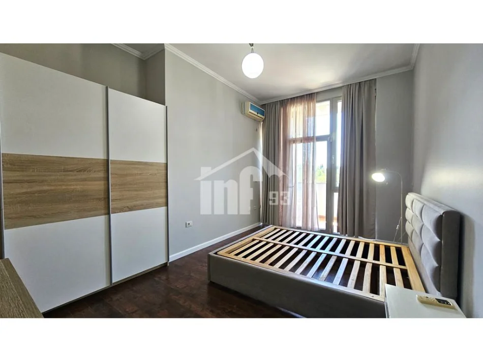 Tirane, jepet me qera apartament 2+1 Kati 7, 120 m² 1.600 € (PRANË AKADEMISË SË ARTEVE DHE PARKUT TË LIQENIT)