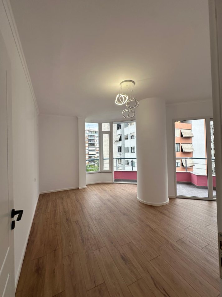 Tirane, shitet apartament 2+1 Kati 4, 86 m² 133.000 € (Rruga Aleksandri i Madh)
