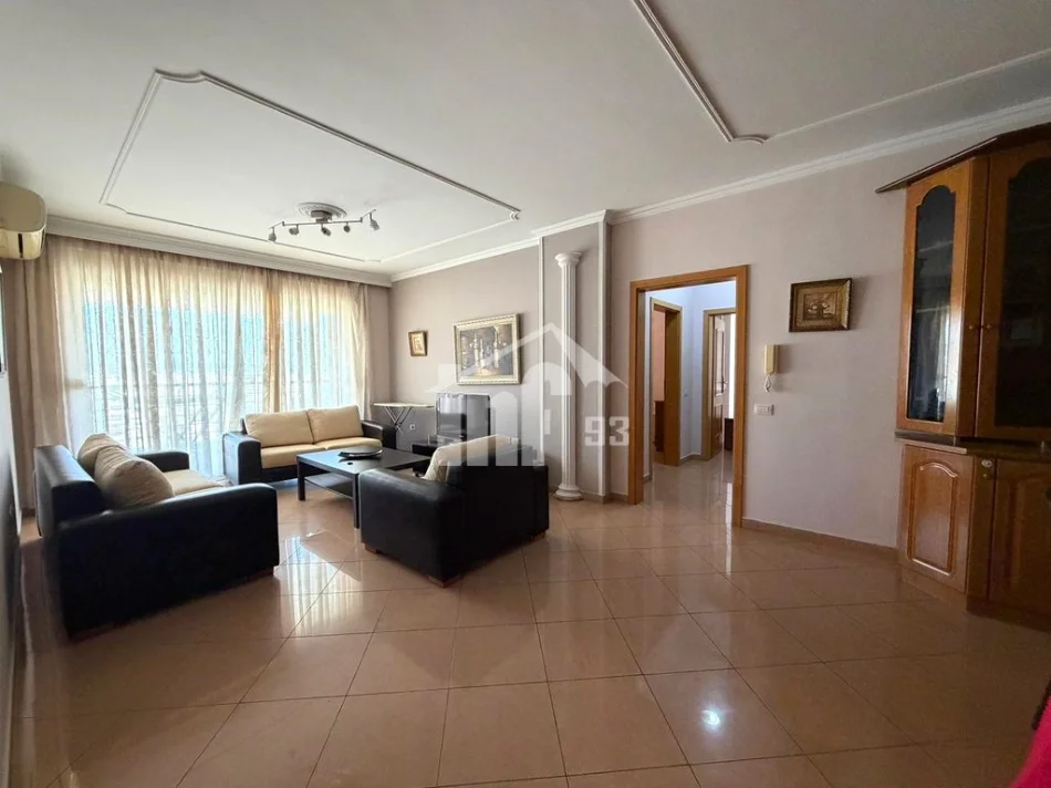 Tirane, jepet me qera apartament 2+1 Kati 10, 123 m² 800 € (TEK FAKULTETI JURIDIK, PRANË SHESHIT WILLSON)