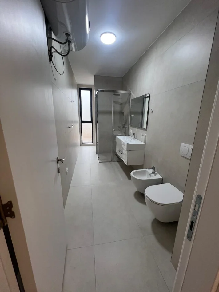 Tirane, shitet apartament 2+1 , 83 m² 155.000 € 