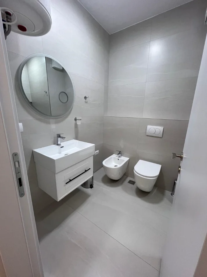 Tirane, shitet apartament 2+1 , 83 m² 155.000 € 