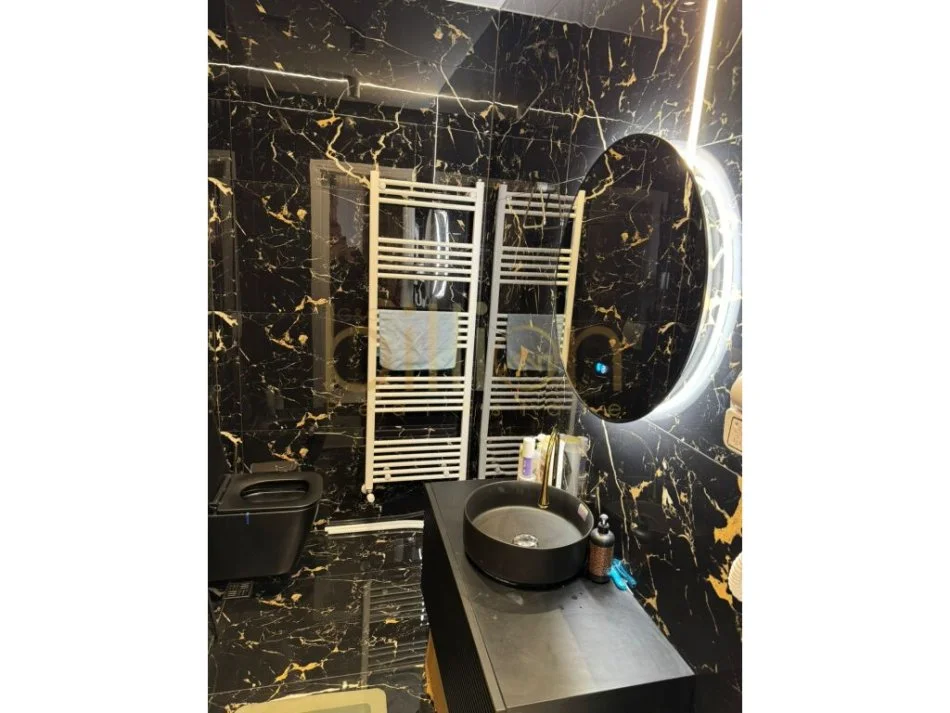 Tirane, shitet apartament 2+1 Kati 4, 210 m² 299.000 € (BULEVARDI I RI, Tirana, Albania)