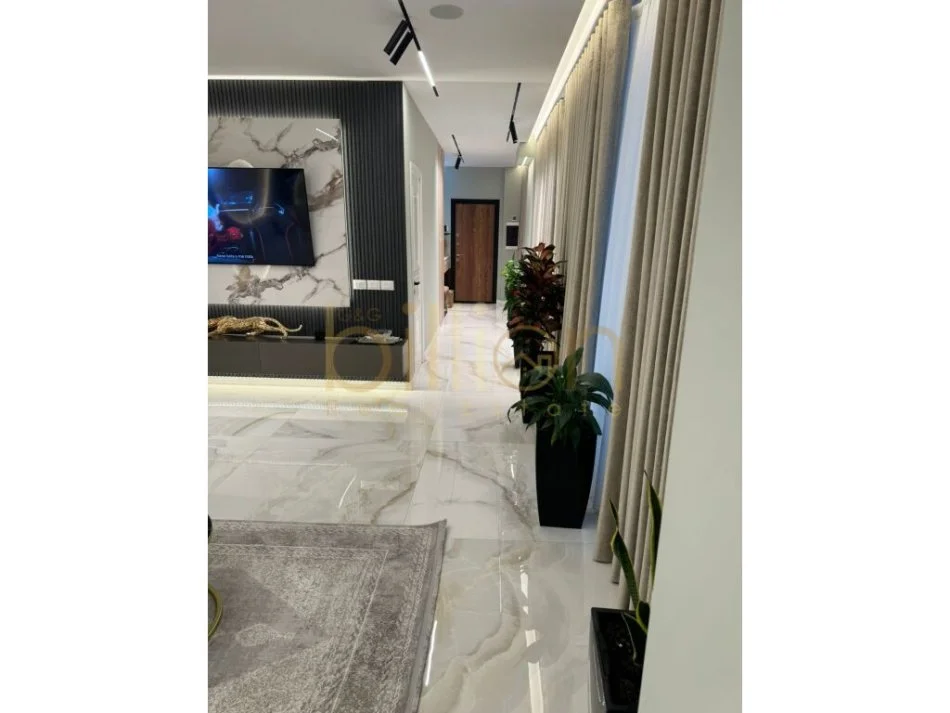 Tirane, shitet apartament 2+1 Kati 4, 210 m² 299.000 € (BULEVARDI I RI, Tirana, Albania)