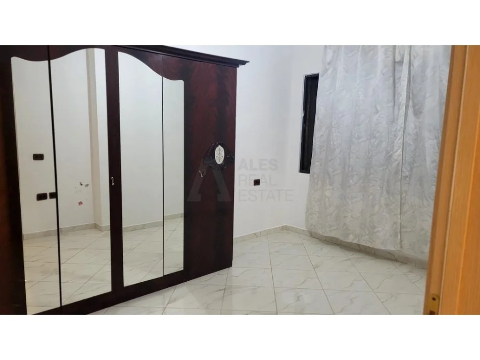 Tirane, jepet me qera apartament 2+1 Kati 1, 105 m² 380 € (astir)