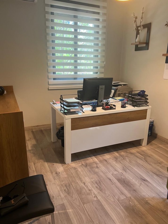 Tirane, jepet me qera ambjent biznesi Kati 2, 80 m² 800 € (Mihal Popi)
