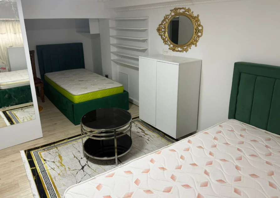 Tirane, jepet me qera apartament duplex Dublex Kati 2, 60 m² 530 € (bllok)