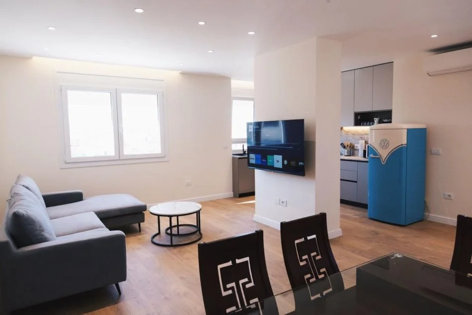 Tirane, jepet me qera apartament 2+1+Ballkon Kati 14, 120 m² 1.200 € (Bulevardi Gjergj Fishta)