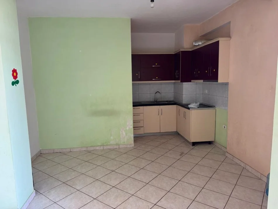 Tirane, shitet apartament 2+1+Ballkon Kati 5, 118 m² 150.000 € (Prane Nela 5 Astir)