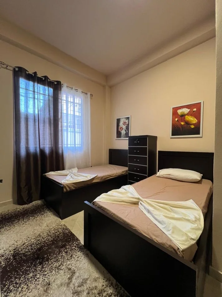 Tirane, jepet me qera apartament 2+1 Kati 3, 115 m² 500 € 