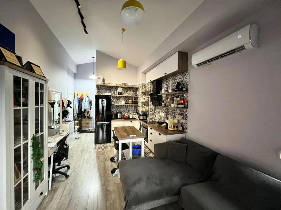 Tirane, jepet me qera apartament 1+1 Kati 3, 65 m² 550 € (Kodra e diellit)