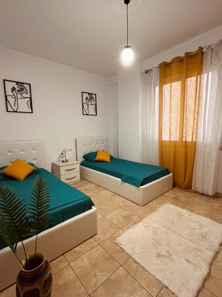 Tirane, jepet me qera apartament 2+1 Kati 1, 90 m² 620 € (Don Bosko tek Kisha)
