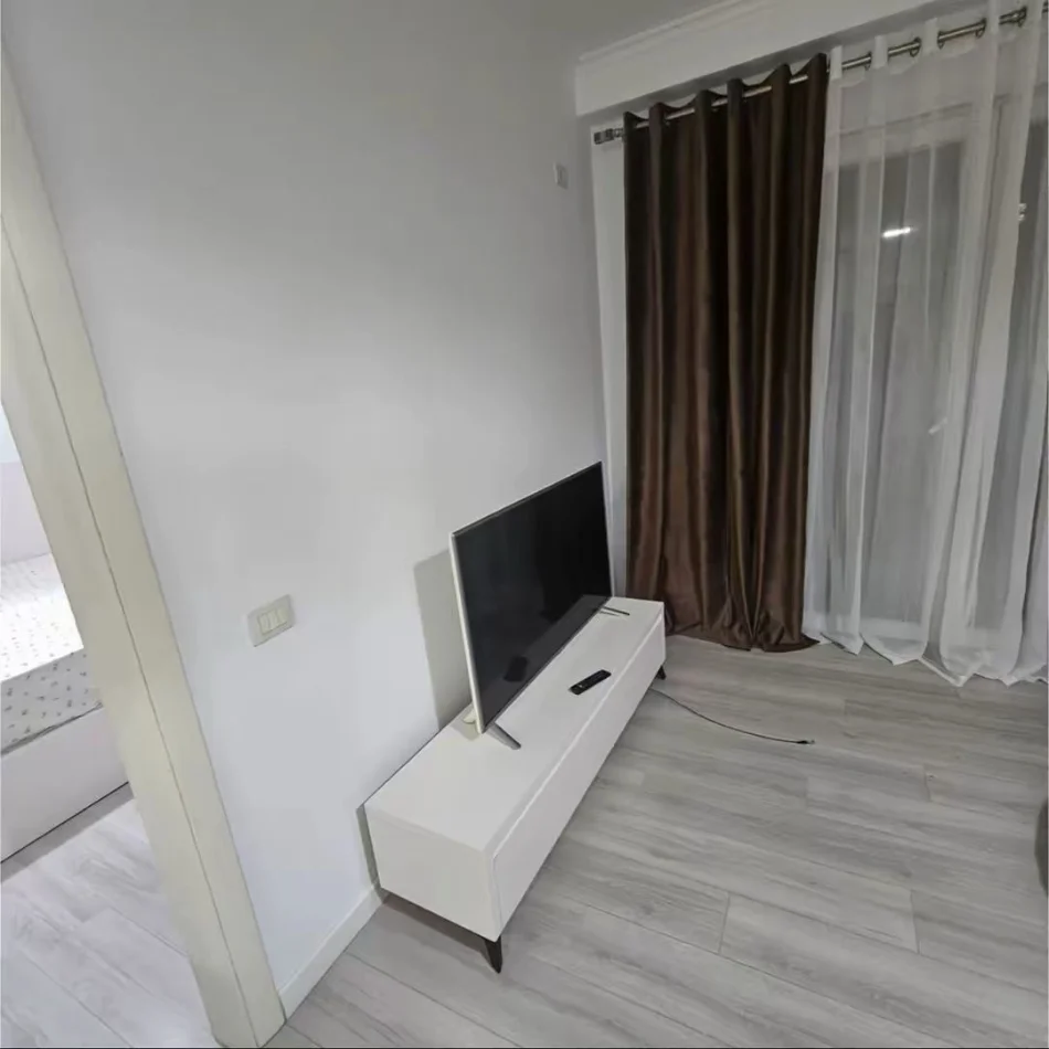 Shqiperi, jepet me qera apartament 1+1 Kati 9, (Prane Fakultetit te Shkencave)