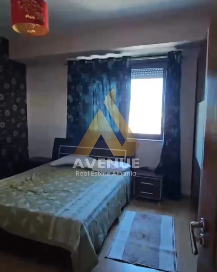 Tirane, jepet me qera apartament 2+1+Ballkon Kati 7, 110 m² 600 € (Rruga e Dibres)
