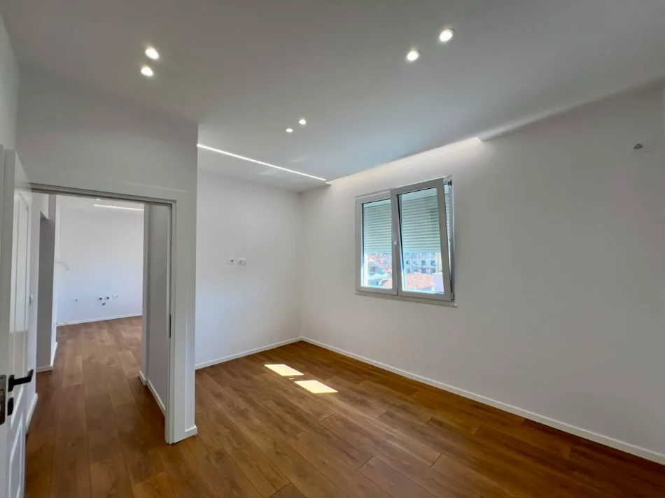 Tirane, shitet apartament 2+1+Ballkon Kati 4, 64 m² 168.000 € (Rruga 4 Deshmoret)