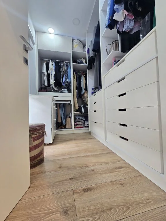 Tirane, shitet apartament 3+1+Ballkon Kati 5, 136 m² 450.000 € (Kompleksi Deliorgjit)