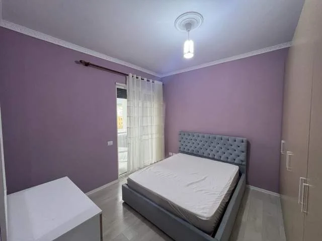 Tirane, jepet me qera apartament 2+1+A+BLK Kati 2, 100 m² 550 Euro (Porcelan, TV KLAN)