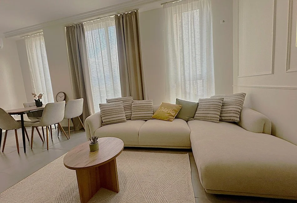 Tirane, jepet me qera apartament 1+1+Ballkon Kati 1, 70 m² 650 € (Bulevardin e Ri)