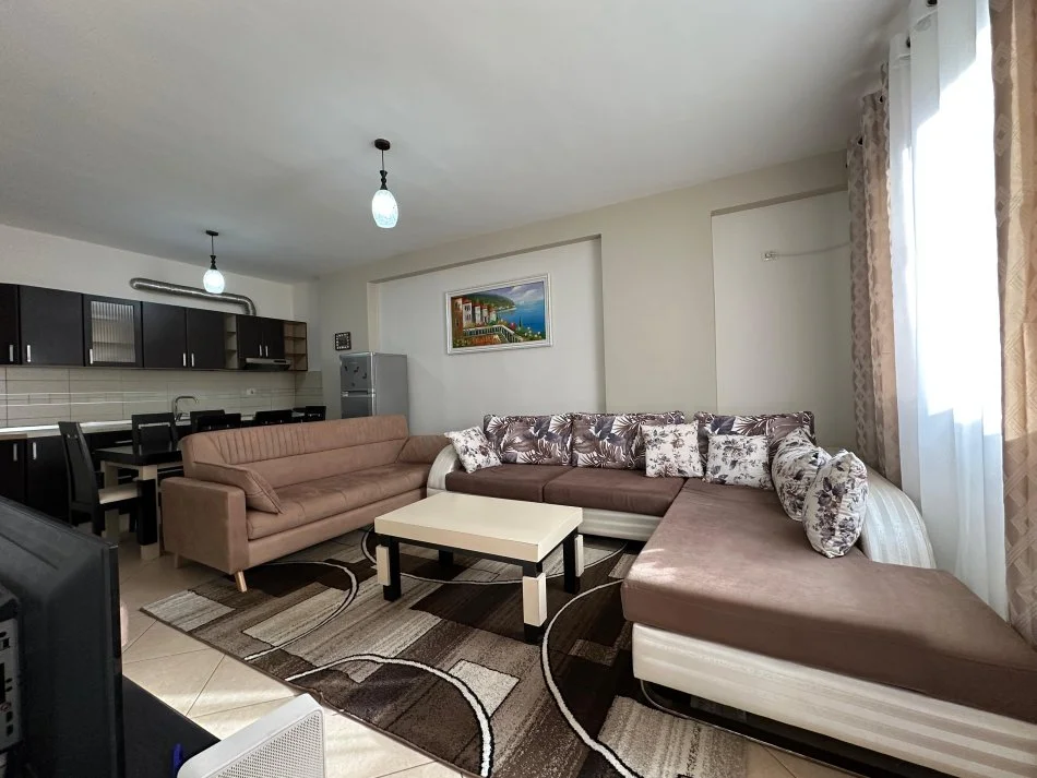 Tirane, shitet apartament 1+1+Ballkon Kati 3, 78 m² 98.000 € (Astir)
