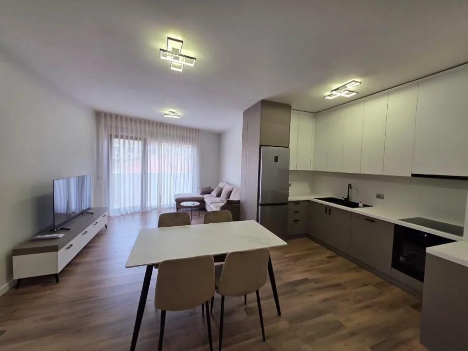 Tirane, jepet me qera apartament 2+1 Kati 3, 1.000 € (rruga e elbasanit , shkolla e baletit)