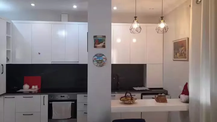 Tirane, jepet me qera apartament 1+1+Ballkon Kati 4, 70 m² 800 € (Myslym Shyri)