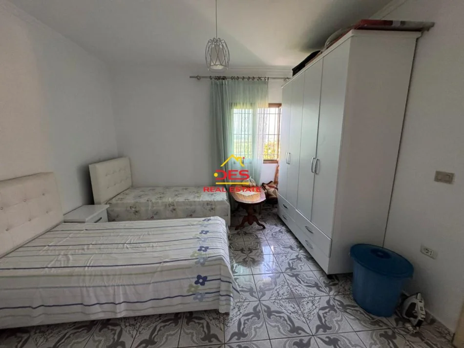 Vlore, shitet shtepi 2+1+Ballkon Kati 0, 96 m² 80.000 € (Selenicë)