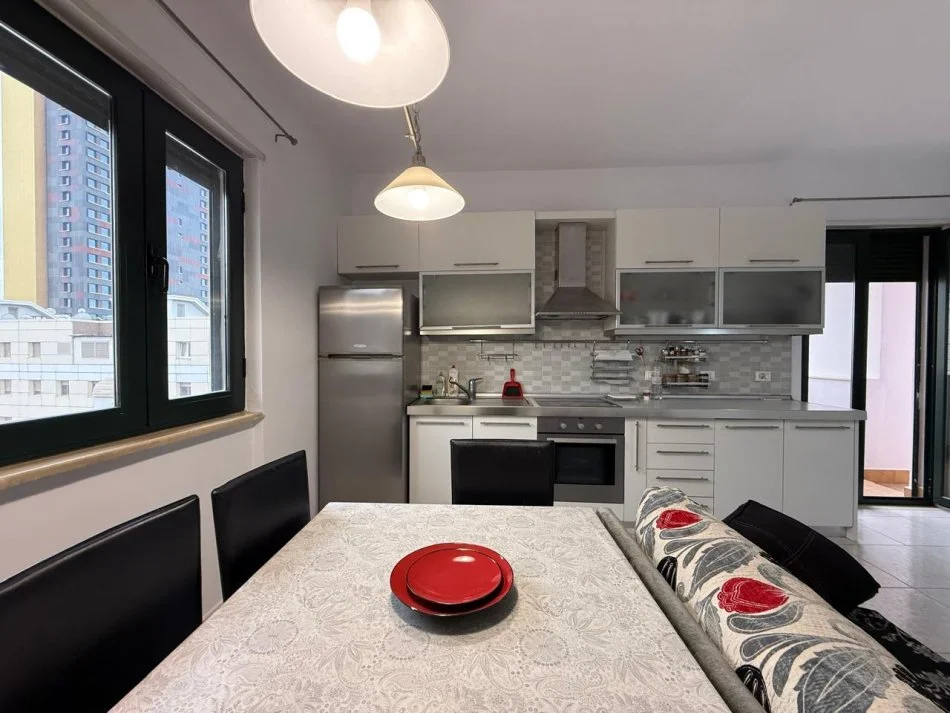 Tirane, shitet apartament 2+1 , 101 m² 293.000 € 