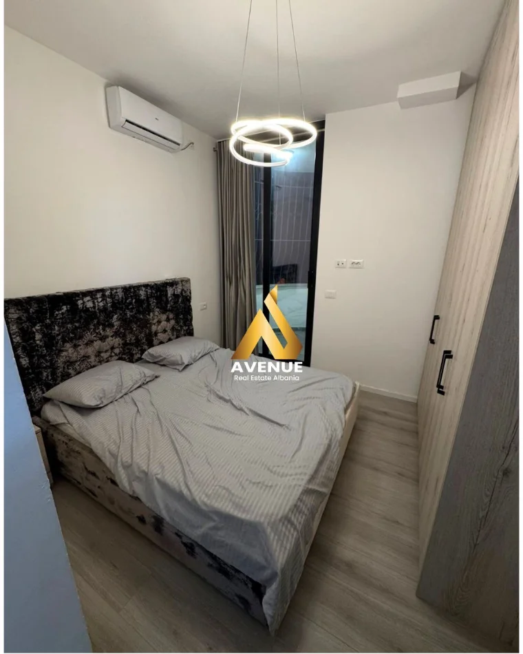 Tirane, jepet me qera apartament 1+1+Ballkon Kati 1, 65 m² 650 € (Bulevardi zogu i pare)