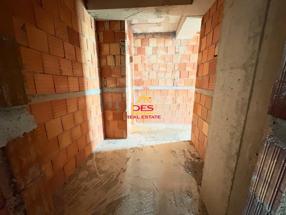 Vlore, shitet apartament 2+1+Ballkon Kati 2, 118 m² (Lungomare,Vlorë)