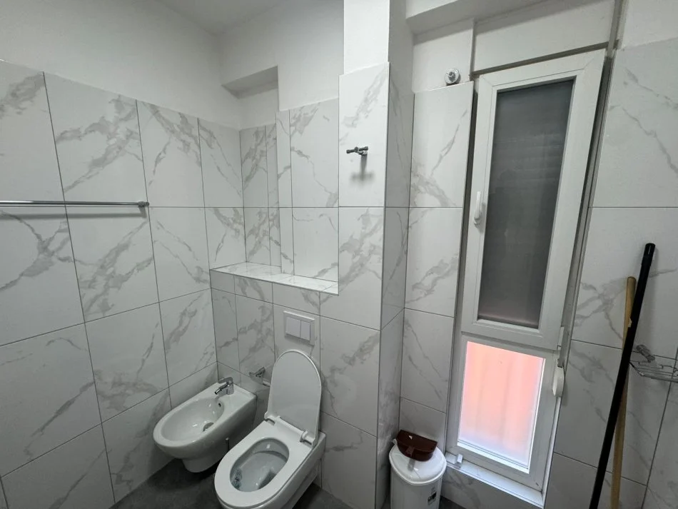 Tirane, jepet me qera apartament 1+1 Kati 3, 58 m² 600 € (21 dhjetori)