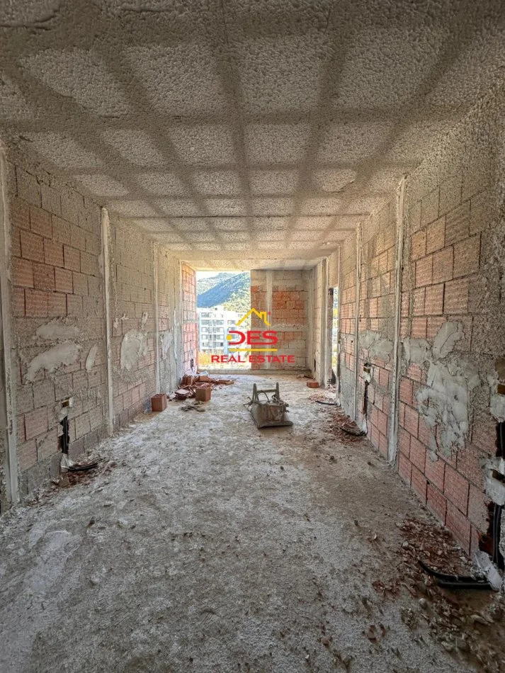 Vlore, shitet apartament 1+1+Ballkon Kati 7, 92 m² (Lungomare)