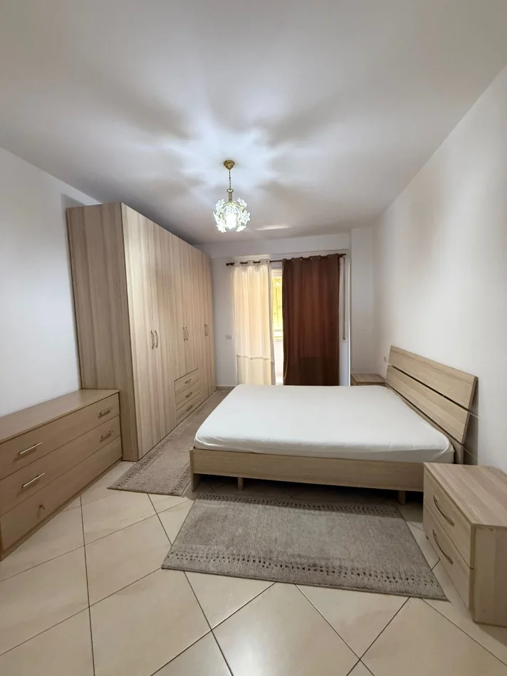 Tirane, jepet me qera apartament 2+1 Kati 3, 113 m² 750 € (Ura Tabakeve)