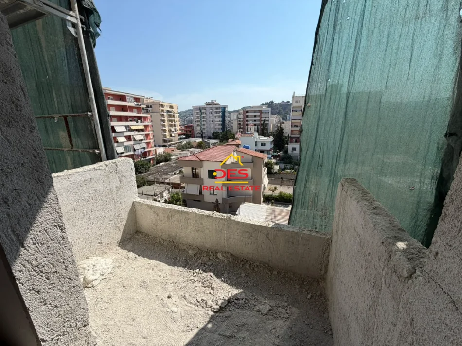 Vlore, shitet apartament 3+1+Ballkon Kati 5, 104 m² 125.000 € (Rruga Gjergj Kastrioti)