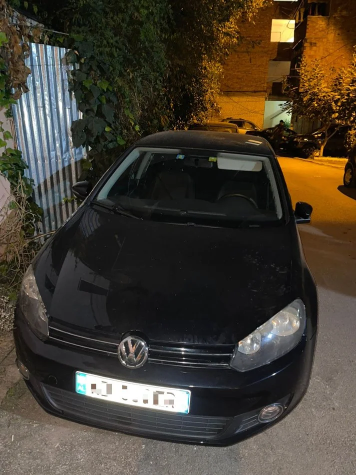 Tirane, shitet makine VW GOLF 6 Benzin, e zeze automatik Klima 195 km 4.500 €