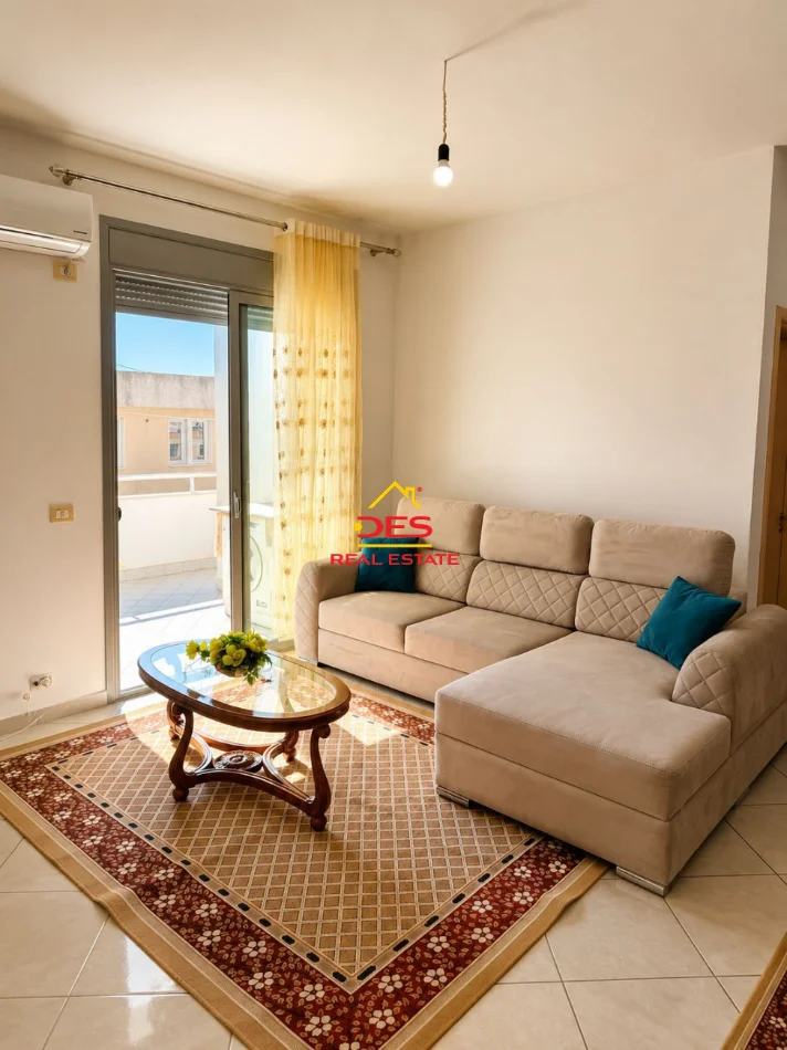 Vlore, shitet apartament 2+1+Ballkon Kati 4, 84 m² 136.000 € (Rruga Sulejman Delvina)