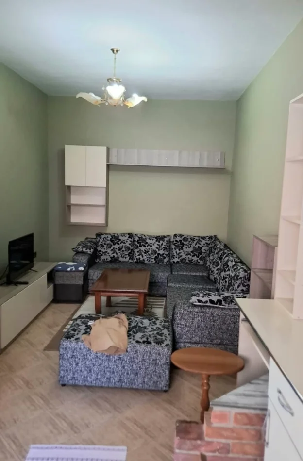 Tirane, jepet me qera apartament 1+1 Kati 2, 65 m² 450 € (Prane Vizion Plus ne Don Bosko)