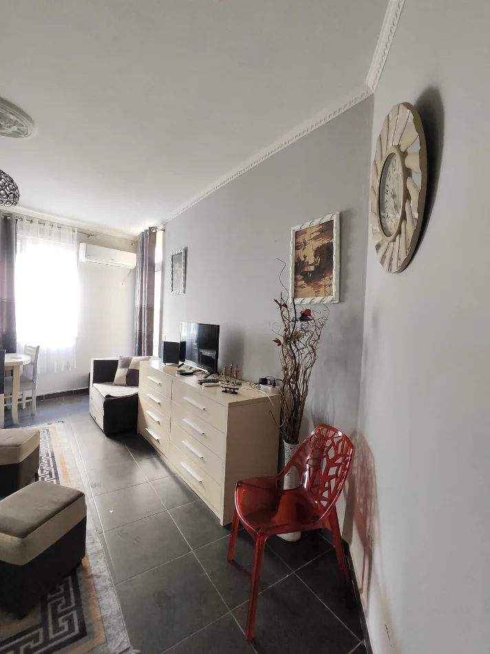 Tirane, jepet me qera nga Pronari, pa-komision apartament 1+1+Aneks+Ballkon Kati 3, 77 m² 470 € (Rruga Sokrat Miho)