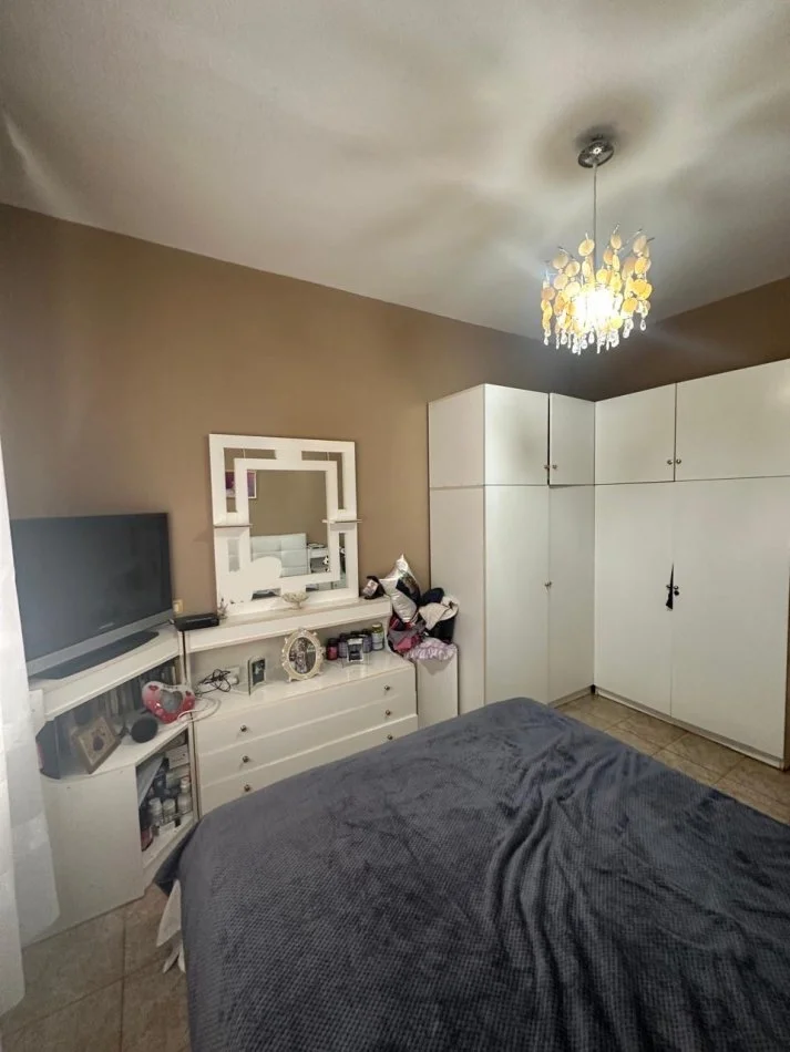 Tirane, shitet Vile 2 Katshe Kati 2, 175 m² (Laprake)